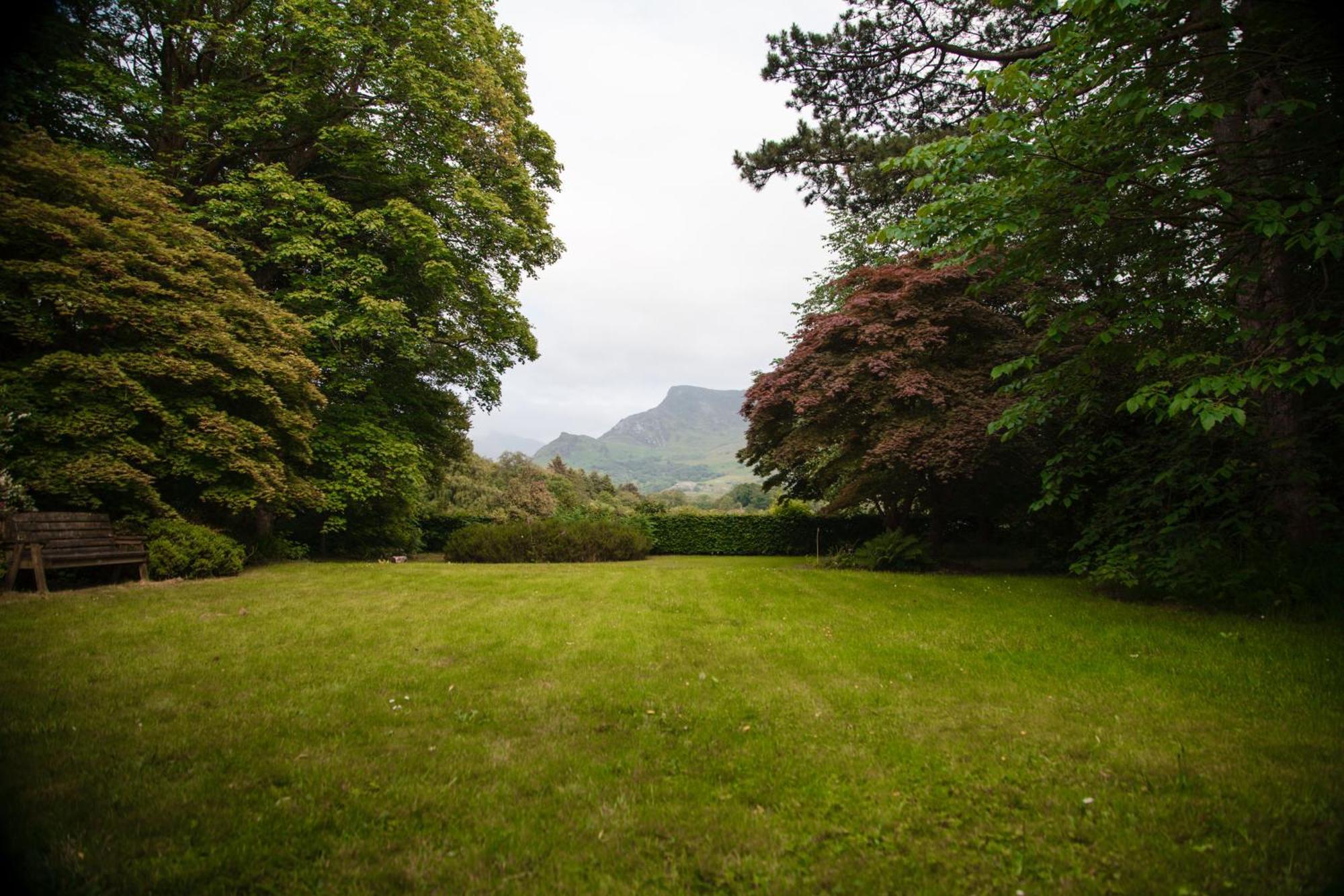 Trigonos - Quiet, Peaceful, Vegetarian B&B And Retreat Centre Nantlle Buitenkant foto