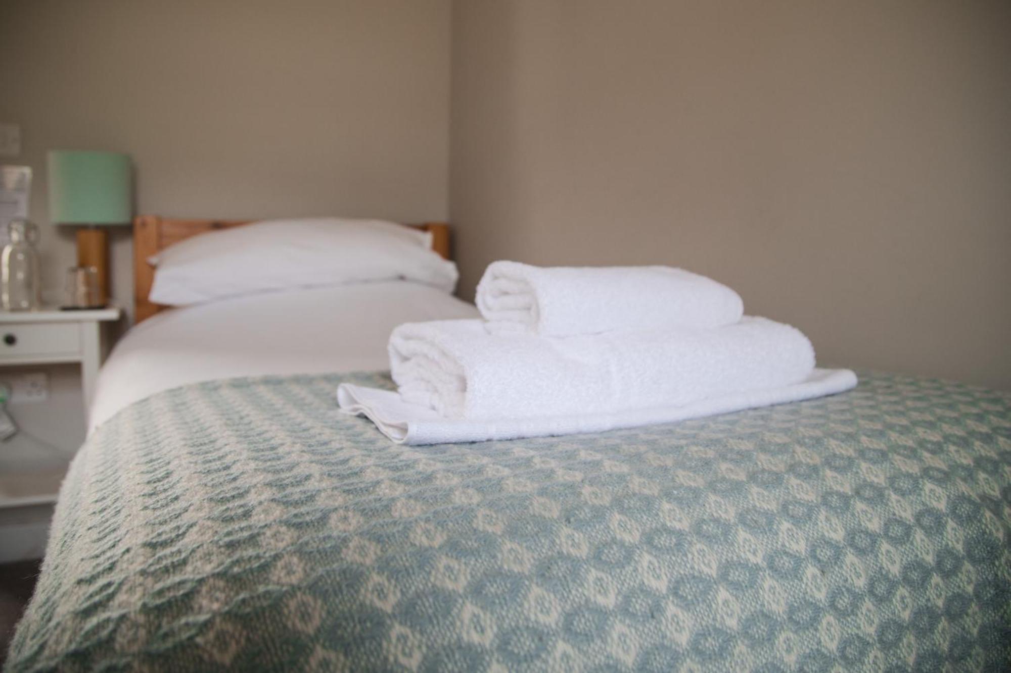 Trigonos - Quiet, Peaceful, Vegetarian B&B And Retreat Centre Nantlle Buitenkant foto
