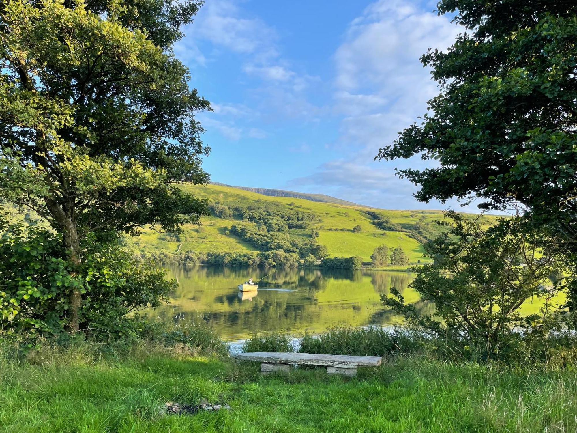 Trigonos - Quiet, Peaceful, Vegetarian B&B And Retreat Centre Nantlle Buitenkant foto
